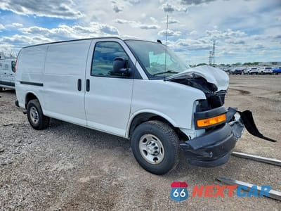 Czwarte zdjęcie samochodu z boku: 2021 CHEVROLET EXPRESS G3500 VIN:1GCZGGFP2M1312207 - miniatura