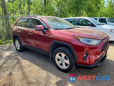Czwarte zdjęcie samochodu z boku: 2021 TOYOTA RAV4 XLE VIN:2T3RWRFV9MW107319 - miniatura