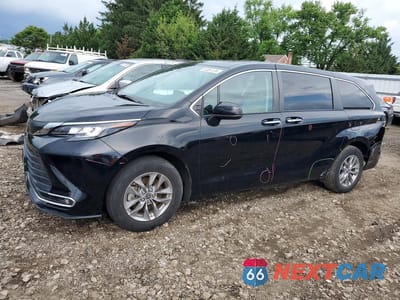 2022 TOYOTA SIENNA XLE 5TDYRKEC1NS098760 - główne zdjęcie licytacji z USA - miniatura