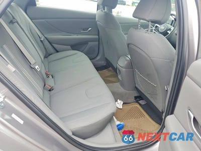 Zdjęcie 10 z 12 samochodu: 2024 HYUNDAI ELANTRA SEL VIN:KMHLS4DG9RU646645 - miniatura