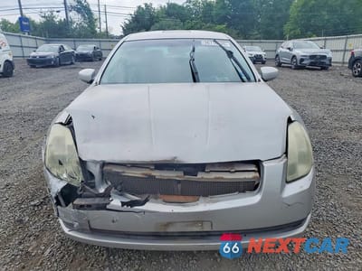Piąte zdjęcie samochodu w środku: 2004 NISSAN MAXIMA 3.5 SE VIN:1N4BA41E24C887151 - miniatura