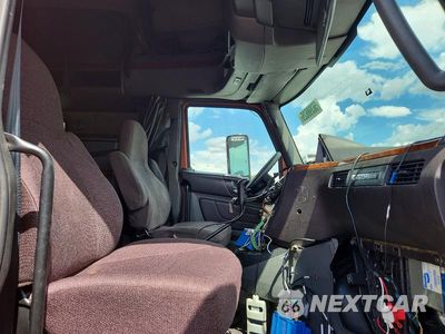 Piąte zdjęcie samochodu w środku: 2018 INTERNATIONAL LT625 SEMI TRUCK VIN:3HSDZTZR5JN048121 - miniatura