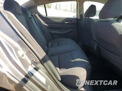 Zdjęcie 10 z 12 samochodu: 2019 NISSAN ALTIMA S VIN:1N4BL4BV5KC120903 - miniatura