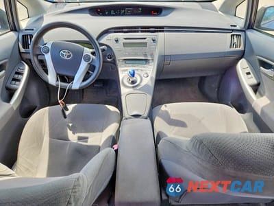 Zdjęcie 8 z 12 samochodu: 2010 TOYOTA PRIUS II VIN:JTDKN3DU9A0210123 - miniatura