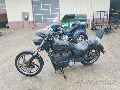 Trzecie zdjęcie samochodu z tyłu: 2012 VICTORY MOTORCYCLES VEGAS 8-BALL VIN:5VPGA36N2C3007116 - miniatura