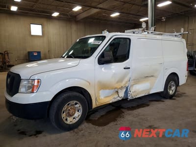 2017 NISSAN NV 1500 SV 1N6BF0KM4HN810962 - główne zdjęcie licytacji z USA - miniatura