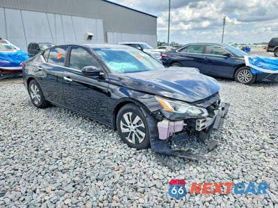 Czwarte zdjęcie samochodu z boku: 2020 NISSAN ALTIMA S VIN:1N4BL4BV1LC125811 - miniatura