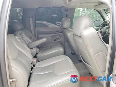 Zdjęcie 11 z 13 samochodu: 2006 GMC YUKON XL DENALI VIN:1GKFK66U56J115752 - miniatura
