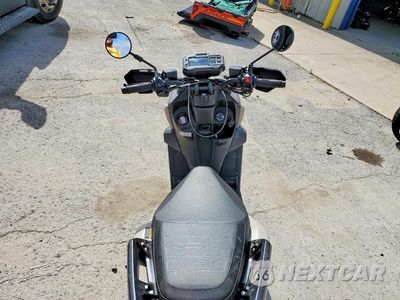 Zdjęcie 6 z 9 samochodu: 2025 YAMAHA YW125 VIN:RKRSEH9Y9SA007391 - miniatura