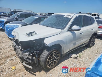 2024 BMW X1 XDRIVE28I WBX73EF02R5Y50256 - główne zdjęcie licytacji z USA - miniatura