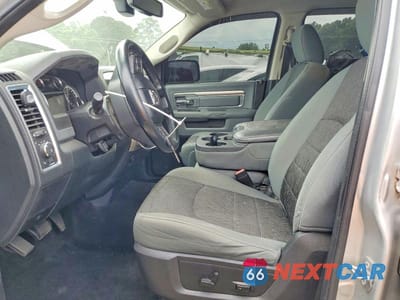 Zdjęcie 7 z 12 samochodu: 2016 RAM 1500 SLT VIN:1C6RR6LT0GS128136 - miniatura