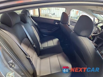 Zdjęcie 10 z 12 samochodu: 2017 KIA FORTE S VIN:3KPFL4A70HE028856 - miniatura