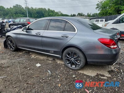 Drugie zdjęcie samochodu z przodu: 2017 MERCEDES-BENZ C 300 4MATIC VIN:55SWF4KB5HU220728 - miniatura