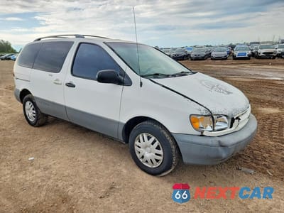 Czwarte zdjęcie samochodu z boku: 2000 TOYOTA SIENNA LE VIN:4T3ZF13C2YU246556 - miniatura