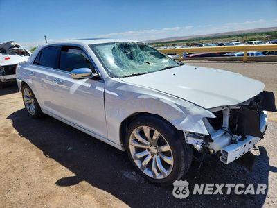 Czwarte zdjęcie samochodu z boku: 2018 CHRYSLER 300 LIMITED VIN:2C3CCAEG7JH319848 - miniatura