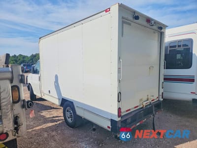 Drugie zdjęcie samochodu z przodu: 2019 CHEVROLET EXPRESS DELIVERY TRUCK VIN:1GB0GRFP4K1183103 - miniatura