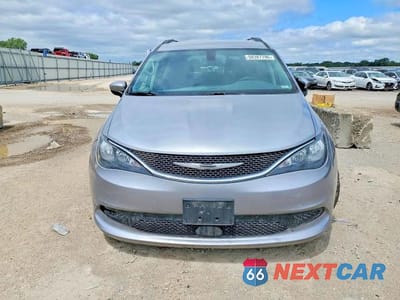 Piąte zdjęcie samochodu w środku: 2021 CHRYSLER VOYAGER LXI VIN:2C4RC1DG9MR506143 - miniatura