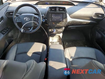 Zdjęcie 8 z 12 samochodu: 2020 TOYOTA PRIUS XLE AWD-E VIN:JTDL9RFU9L3021028 - miniatura