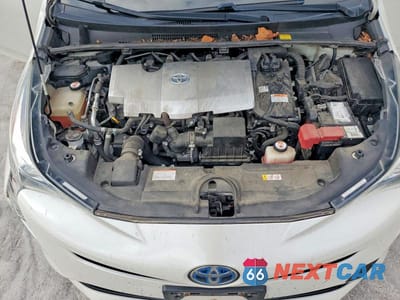 Zdjęcie 11 z 12 samochodu: 2018 TOYOTA PRIUS TWO ECO VIN:JTDKARFU0J3553395 - miniatura