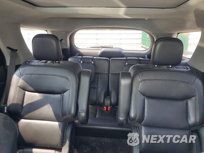 Zdjęcie 10 z 13 samochodu: 2020 FORD EXPLORER XLT VIN:1FMSK8DH3LGC38983 - miniatura