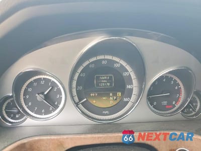 Zdjęcie 9 z 12 samochodu: 2012 MERCEDES-BENZ E 550 4MATIC VIN:WDDHF9BB6CA528408 - miniatura