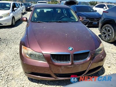 Piąte zdjęcie samochodu w środku: 2006 BMW 325 I VIN:WBAVB135X6KX51792 - miniatura