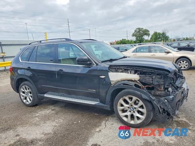 Czwarte zdjęcie samochodu z boku: 2013 BMW X5 XDRIVE35I VIN:5UXZV4C51D0B06925 - miniatura