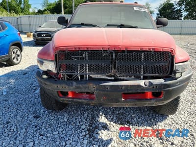 Piąte zdjęcie samochodu w środku: 2002 DODGE RAM 2500 VIN:3B7KF23Z82M241415 - miniatura
