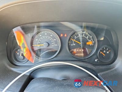 Zdjęcie 9 z 12 samochodu: 2014 JEEP PATRIOT LATITUDE VIN:1C4NJRFB9ED521752 - miniatura