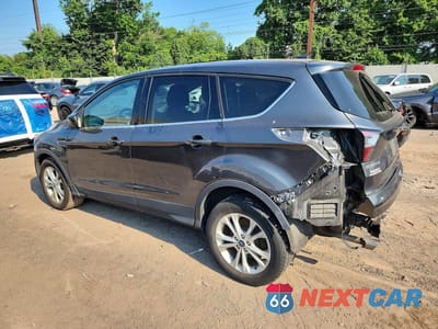 Drugie zdjęcie samochodu z przodu: 2017 FORD ESCAPE SE VIN:1FMCU0GD1HUB78056 - miniatura