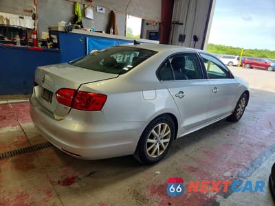 Trzecie zdjęcie samochodu z tyłu: 2014 VOLKSWAGEN JETTA SE VIN:3VWB17AJ8EM376081 - miniatura