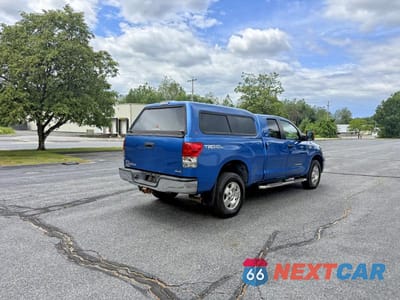 Trzecie zdjęcie samochodu z tyłu: 2007 TOYOTA TUNDRA DOUBLE CAB SR5 VIN:5TFBV54177X022296 - miniatura