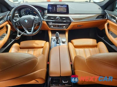 Zdjęcie 8 z 12 samochodu: 2019 BMW 530 I VIN:WBAJA5C53KWW22224 - miniatura