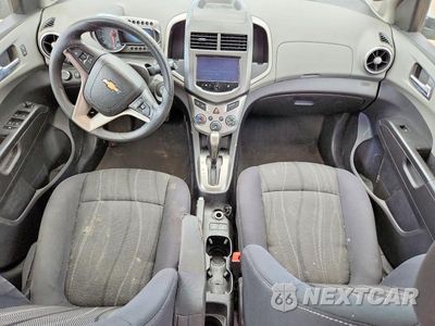 Zdjęcie 8 z 12 samochodu: 2015 CHEVROLET SONIC LT VIN:1G1JC5SH7F4166148 - miniatura
