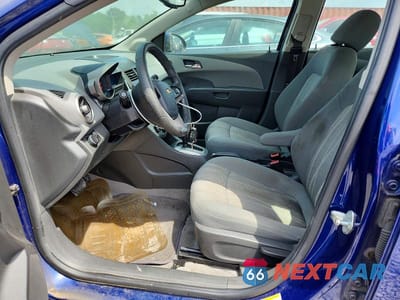 Zdjęcie 7 z 12 samochodu: 2014 CHEVROLET SONIC LT VIN:1G1JC5SH7E4219705 - miniatura