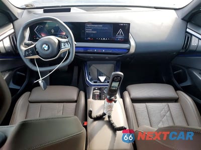 Zdjęcie 8 z 14 samochodu: 2025 BMW X3 30 XDRIVE VIN:5UX53GP06S9Z49867 - miniatura