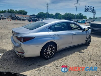 Trzecie zdjęcie samochodu z tyłu: 2025 LEXUS ES 350 BASE VIN:58ADZ1B16SU212565 - miniatura