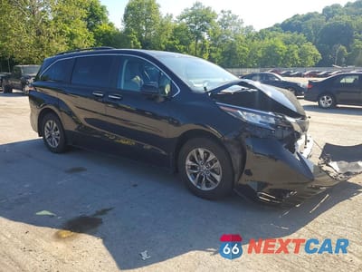 Czwarte zdjęcie samochodu z boku: 2023 TOYOTA SIENNA XLE VIN:5TDYSKFC8PS077412 - miniatura
