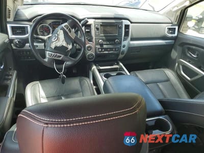 Zdjęcie 8 z 13 samochodu: 2019 NISSAN TITAN PRO-4X VIN:1N6AA1E58KN530084 - miniatura