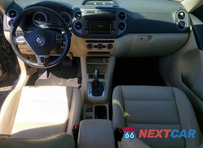 Zdjęcie 8 z 13 samochodu: 2015 VOLKSWAGEN TIGUAN S VIN:WVGBV7AX8FW542415 - miniatura