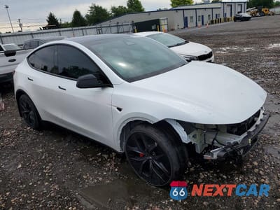 Czwarte zdjęcie samochodu z boku: 2026 TESLA MODEL Y VIN:7SAYGDET5TA649047 - miniatura