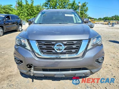 Piąte zdjęcie samochodu w środku: 2018 NISSAN PATHFINDER SL VIN:5N1DR2MN9JC633309 - miniatura
