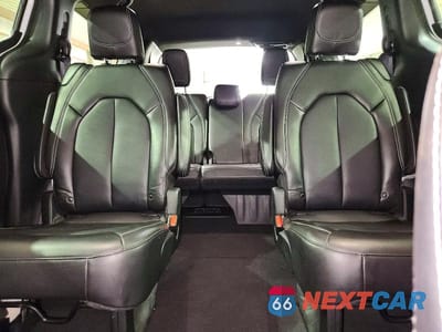 Zdjęcie 10 z 13 samochodu: 2025 CHRYSLER PACIFICA SELECT VIN:2C4RC1BGXSR576962 - miniatura