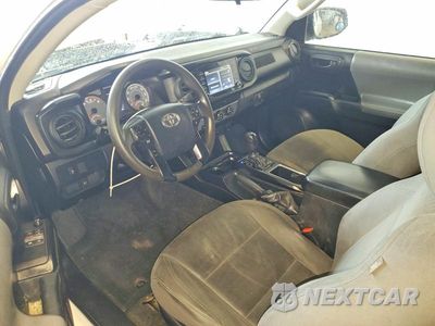 Zdjęcie 8 z 12 samochodu: 2020 TOYOTA TACOMA SR VIN:5TFRX5GN6LX170358 - miniatura