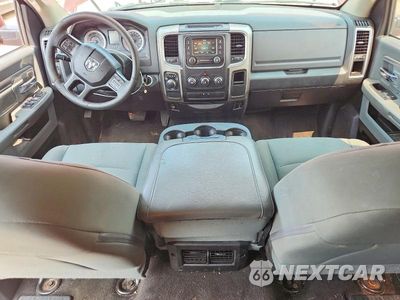 Zdjęcie 8 z 12 samochodu: 2018 RAM 1500 SLT VIN:1C6RR6TT9JS143080 - miniatura