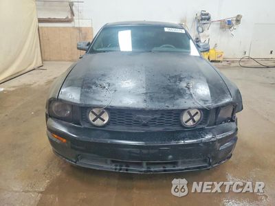 Piąte zdjęcie samochodu w środku: 2006 FORD MUSTANG VIN:1ZVFT80N265150373 - miniatura