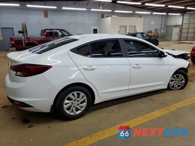 Trzecie zdjęcie samochodu z tyłu: 2019 HYUNDAI ELANTRA SE VIN:5NPD74LF0KH448717 - miniatura
