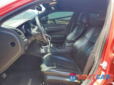 Zdjęcie 7 z 13 samochodu: 2016 CHRYSLER 300 S VIN:2C3CCABG4GH144665 - miniatura