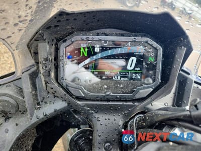 Zdjęcie 7 z 9 samochodu: 2026 KAWASAKI EX650 R VIN:ML5EXER18TDAH3312 - miniatura