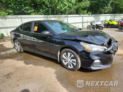 Czwarte zdjęcie samochodu z boku: 2019 NISSAN ALTIMA S VIN:1N4BL4BV9KC109788 - miniatura